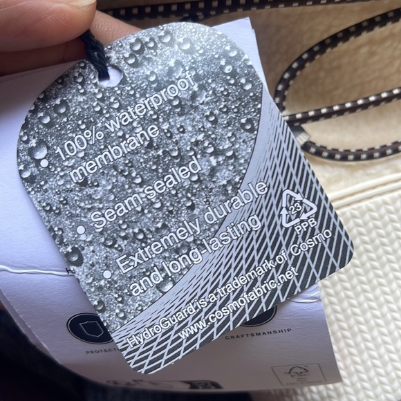 HUNTER
Women's White Wanderer Fleece Waterproof Tall Boot - Picture 10 of 10